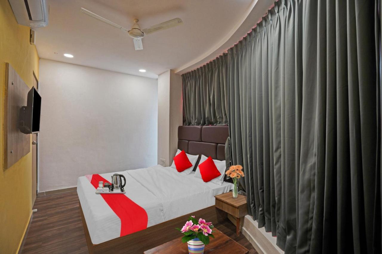 Hotel O Infinity Surat Dış mekan fotoğraf