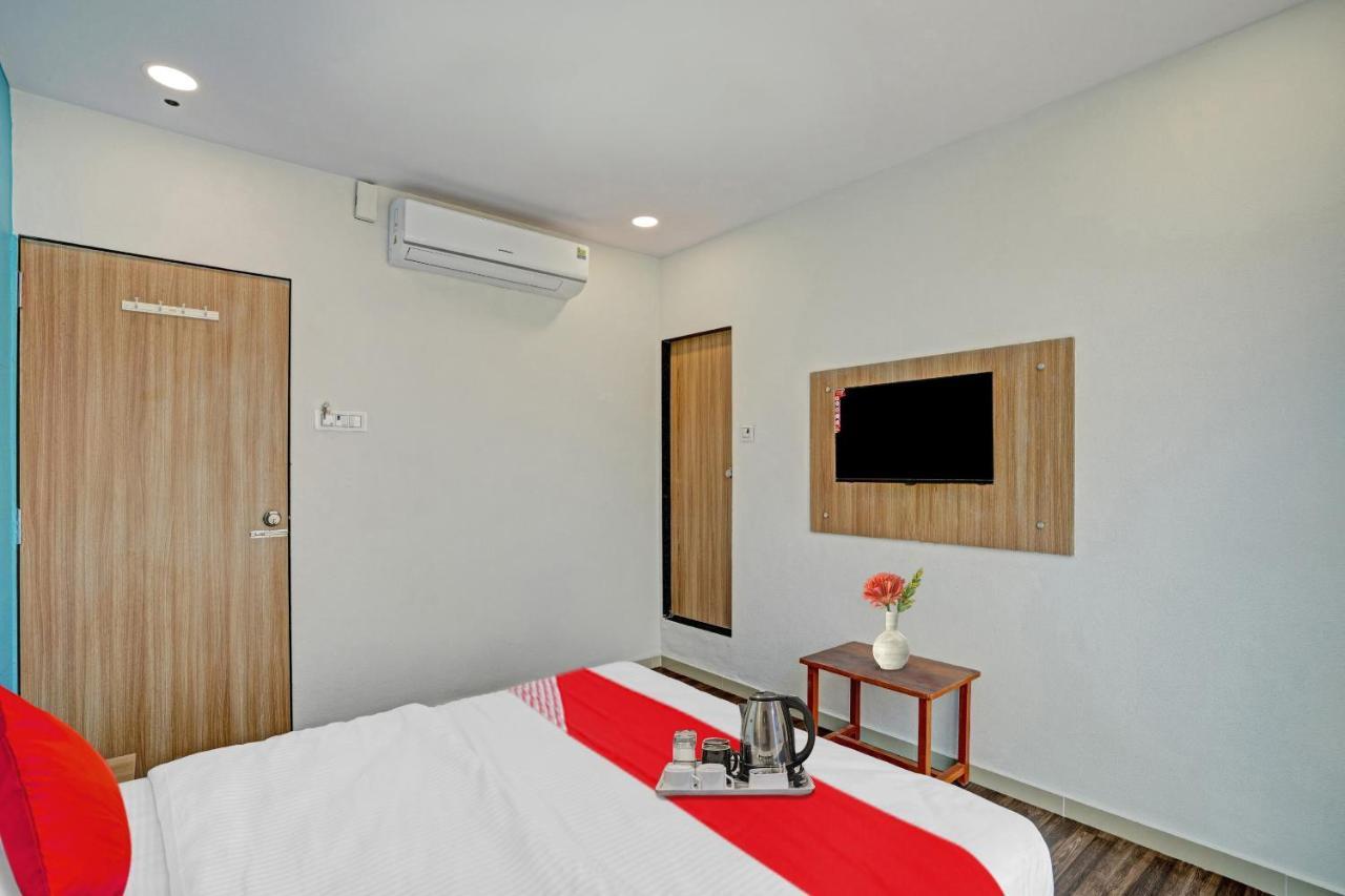 Hotel O Infinity Surat Dış mekan fotoğraf