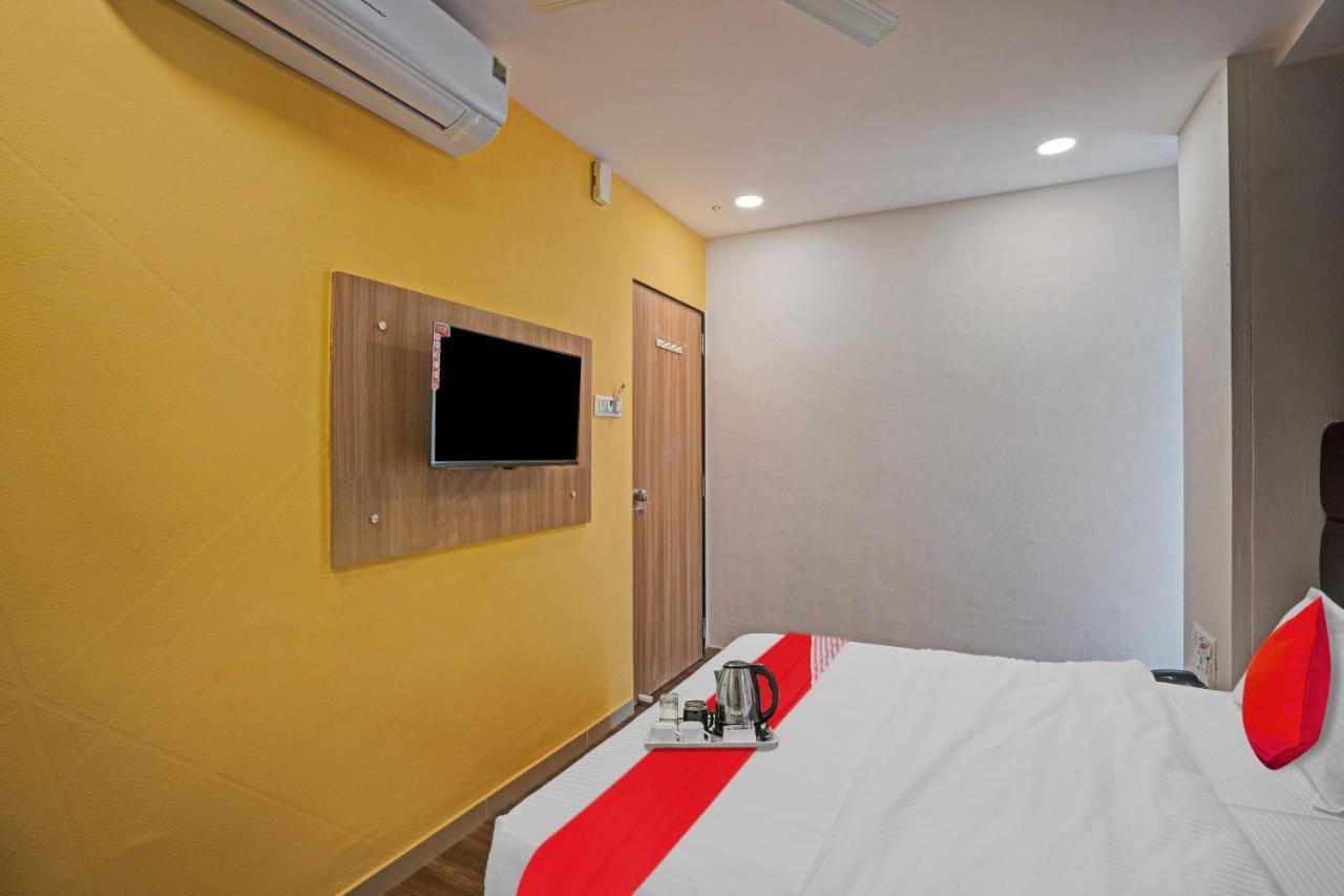 Hotel O Infinity Surat Dış mekan fotoğraf