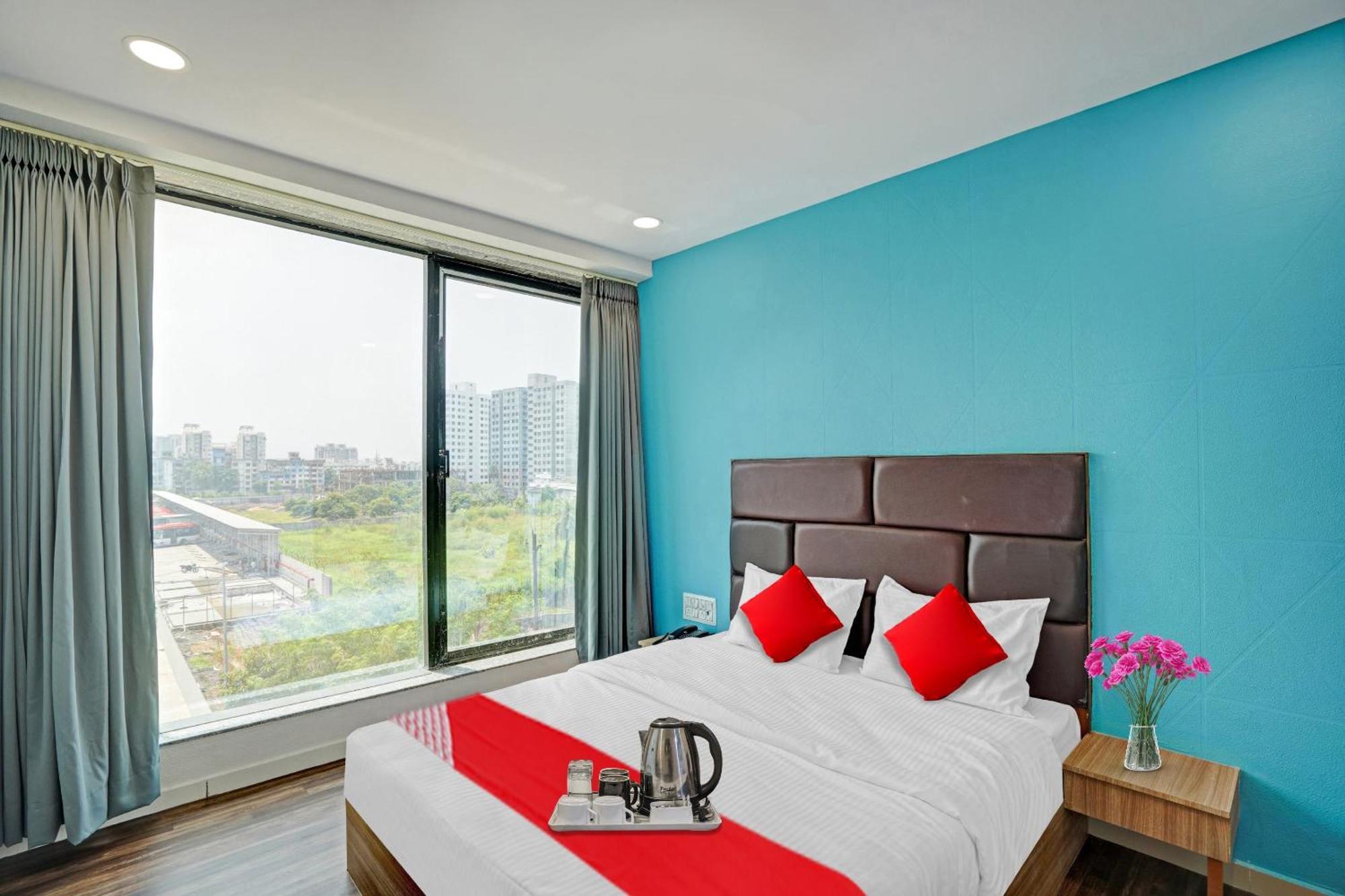 Hotel O Infinity Surat Dış mekan fotoğraf