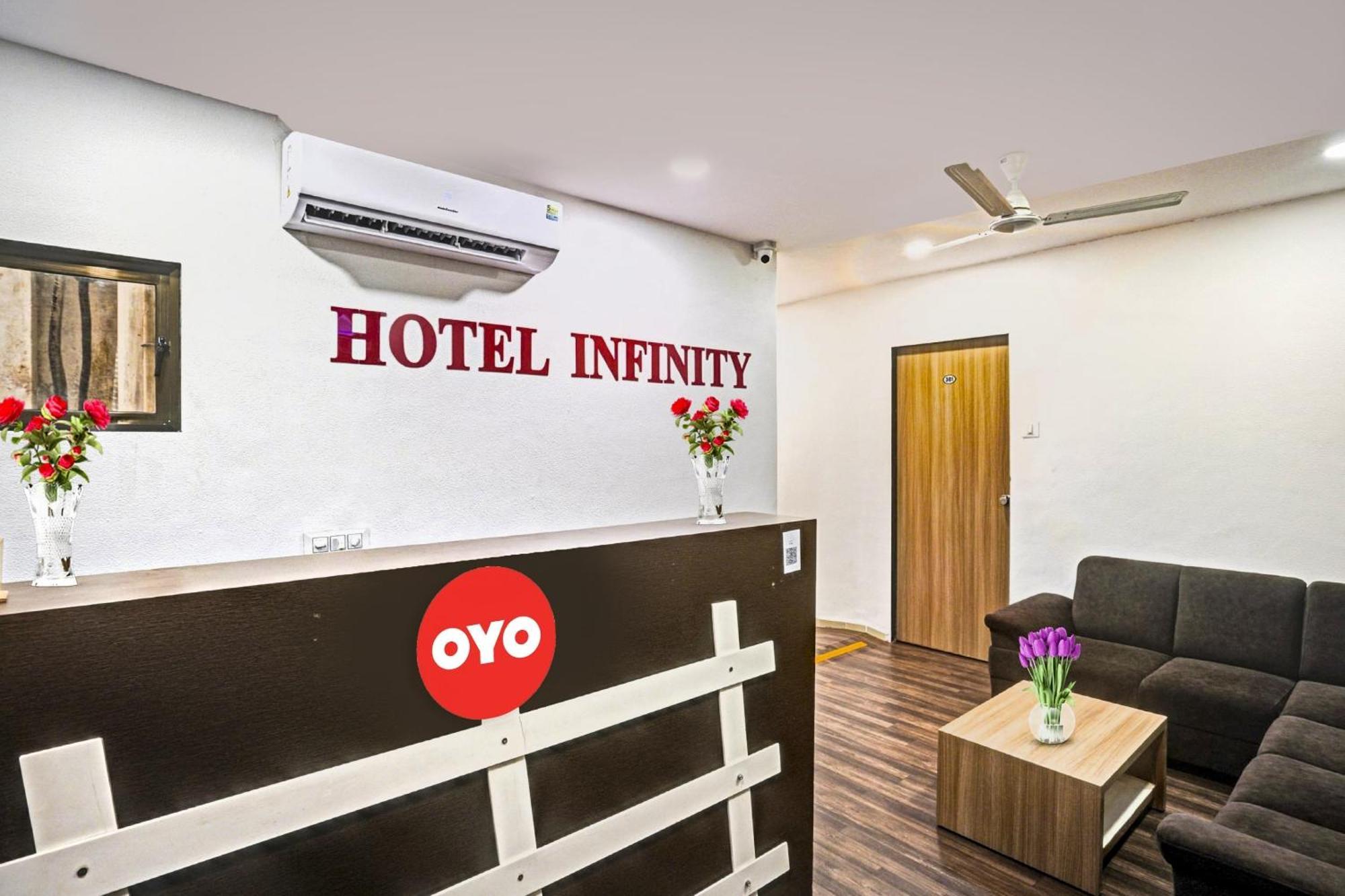 Hotel O Infinity Surat Dış mekan fotoğraf